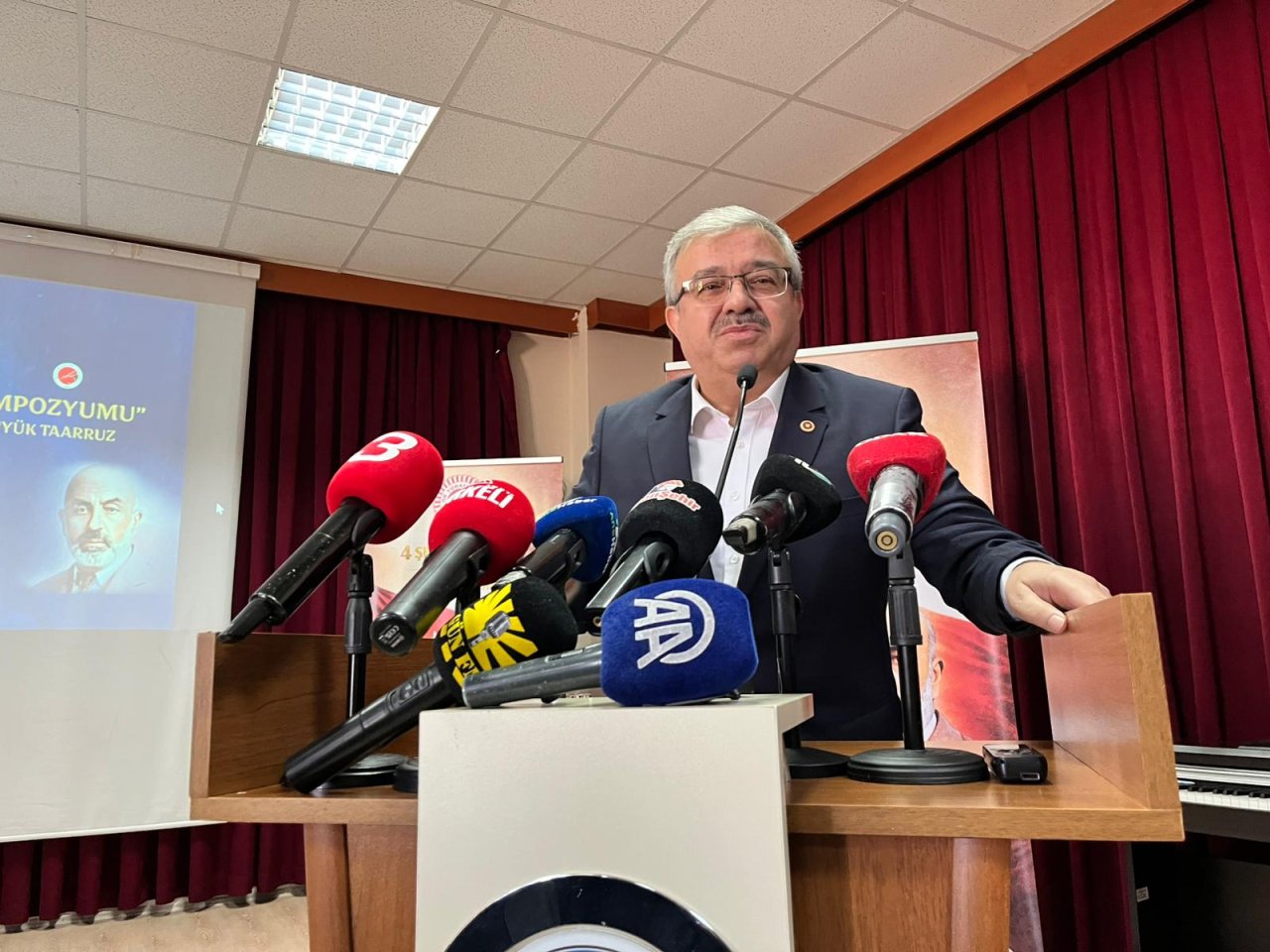 4 Şehir, 4 Mekan, 4 Akif Sempozyumu Afyonkarahisar’da Gerçekleştirildi