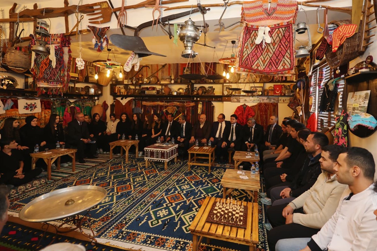 Vali Aktaş, Bolvadin İlçesinde Ziyaretlerde Bulundu