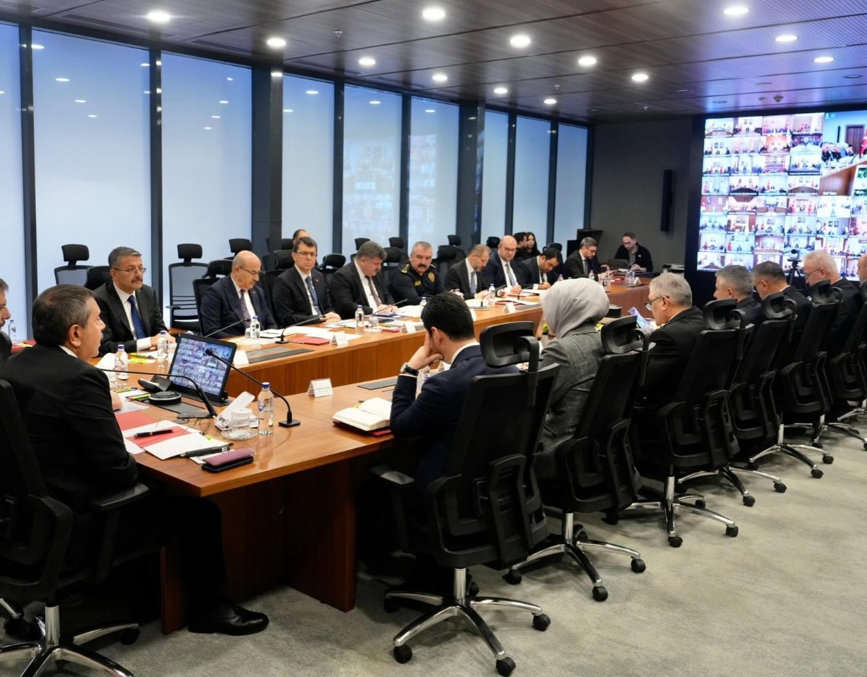 Vali Aktaş Okul Güvenliği Zirvesine Katıldı: Eğitimde Güvenlik İçin Teyakkuz Kararı