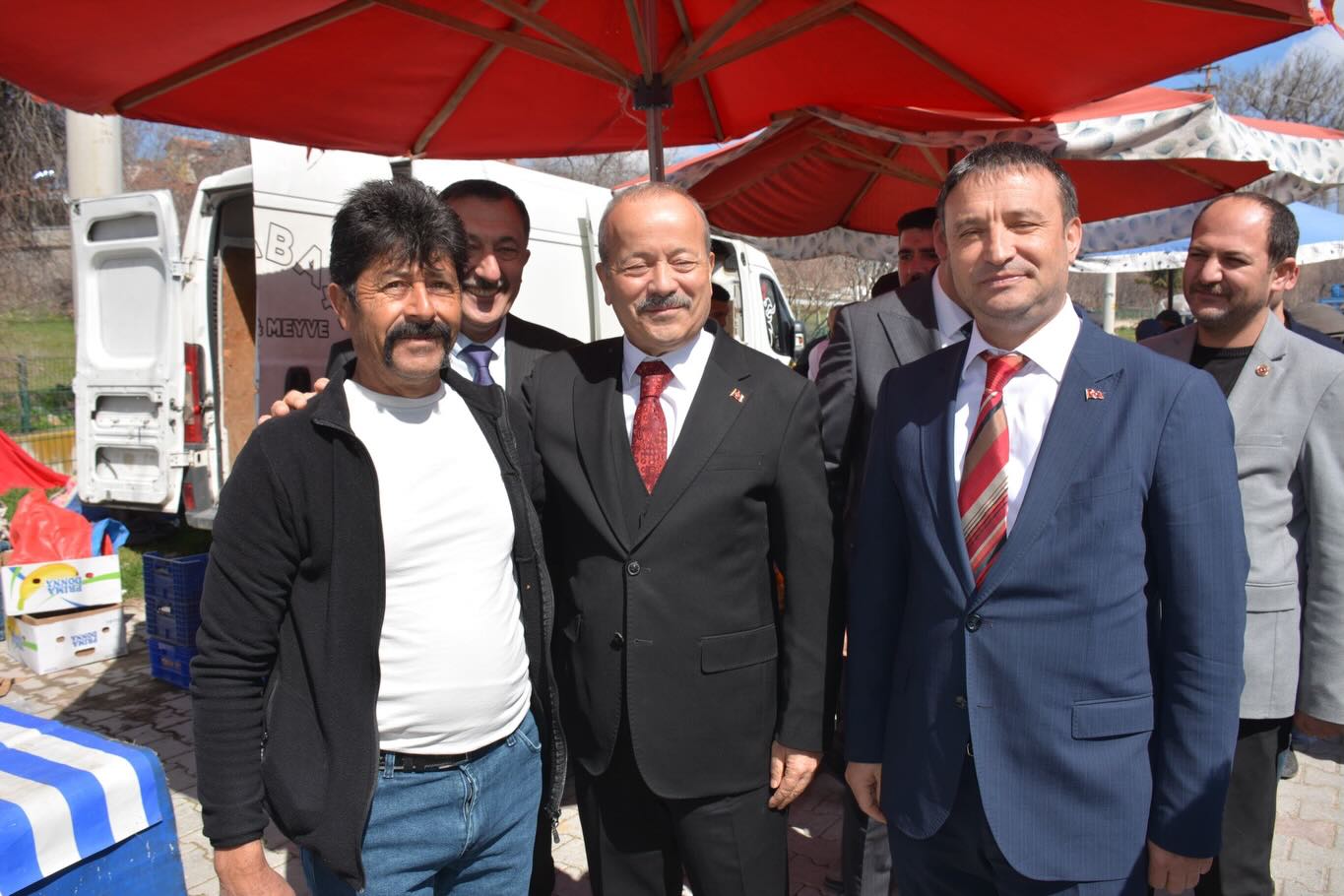 MHP Heyetinden Özburun’da Çıkartma: Esnaf ve Vatandaşla Buluştular