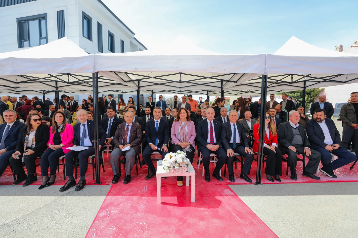 Afyonkarahisar Eczacı Odası’nın Yeni Hizmet Binası Açıldı