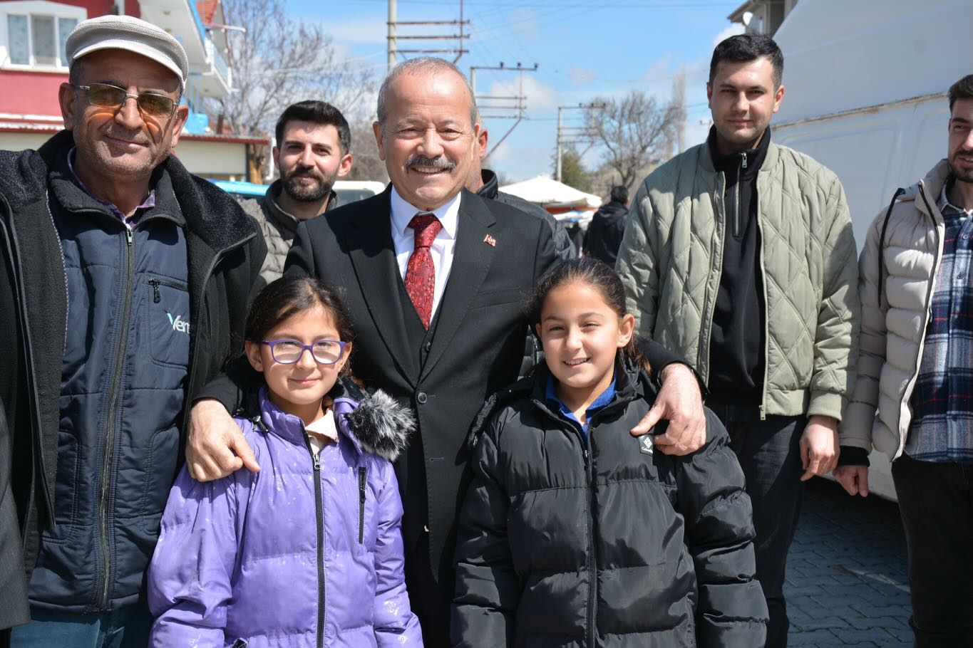 MHP Heyetinden Özburun’da Çıkartma: Esnaf ve Vatandaşla Buluştular