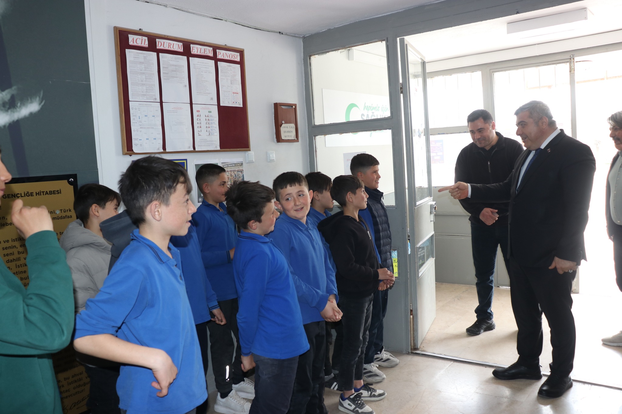 Müdür Sünnetci’den Çobanlar’da Okul Ziyareti