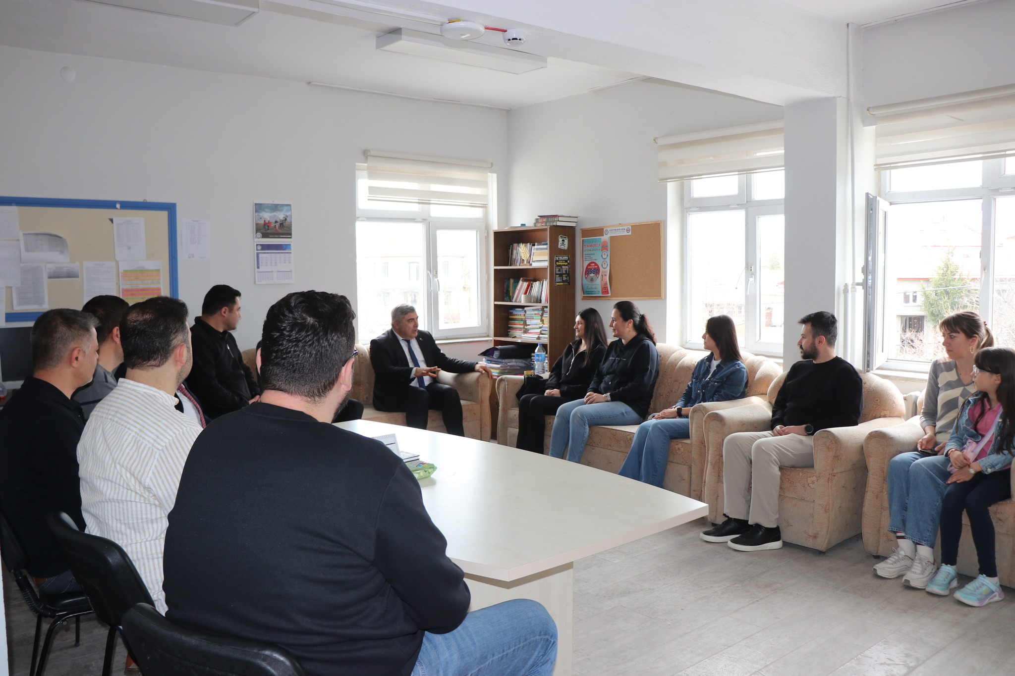 Müdür Sünnetci’den Çobanlar’da Okul Ziyareti