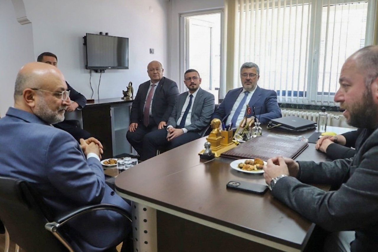 AK Parti Heyetinden Kahveciler Odası’na Ziyaret