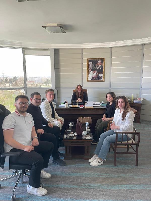 Afyon Kocatepe Üniversitesi Girişimcilik ve Kariyer Topluluğu’ndan TV3’e Ziyaret