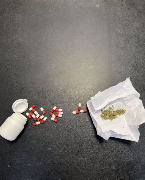 Afyon’da 4 Adrese Şafak Baskını!