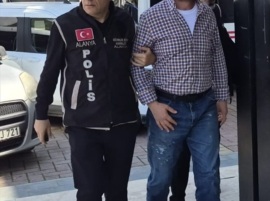 Sosyal Medya Paylaşımlarında Cumhurbaşkanına Hakaret Eden Kişi Tutuklandı