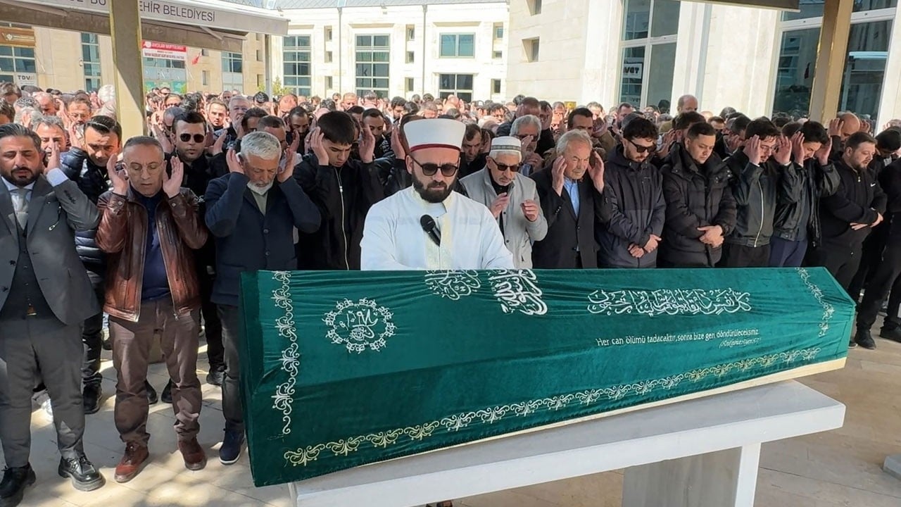 Avcılar’da Şüpheli Ölüm: Kuyumcu Orkun Kayapınar Evinde Ölü Bulundu!