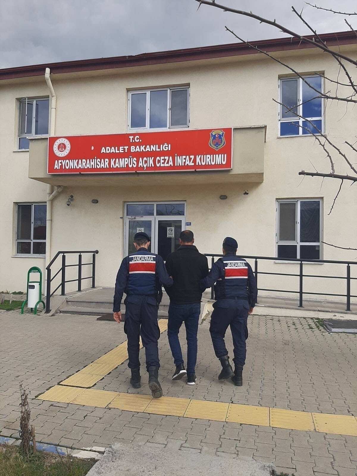 Afyon Jandarmasından Firarilere Geçit Yok