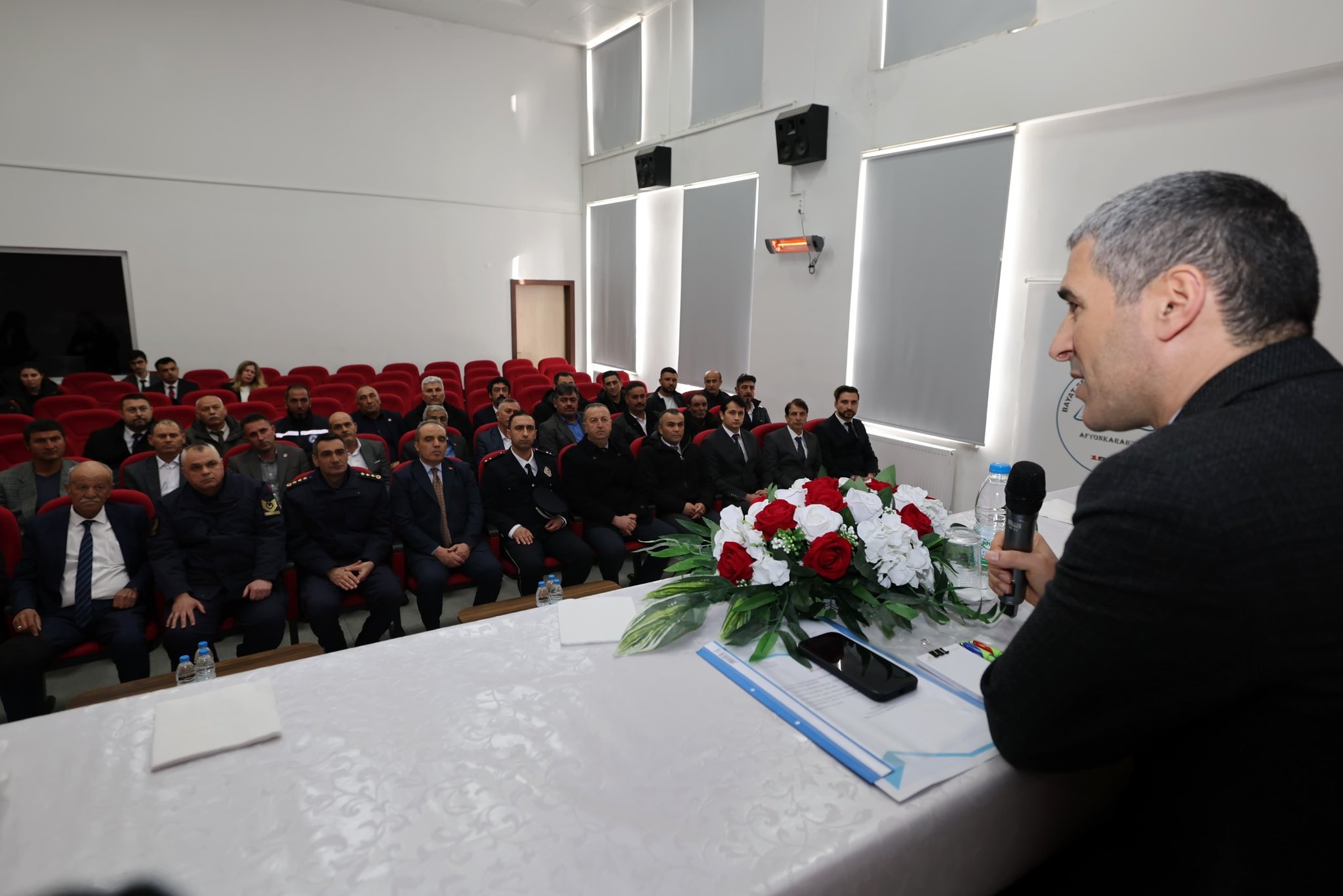 Vali Aktaş, Bayat’ta Muhtarları Dinledi