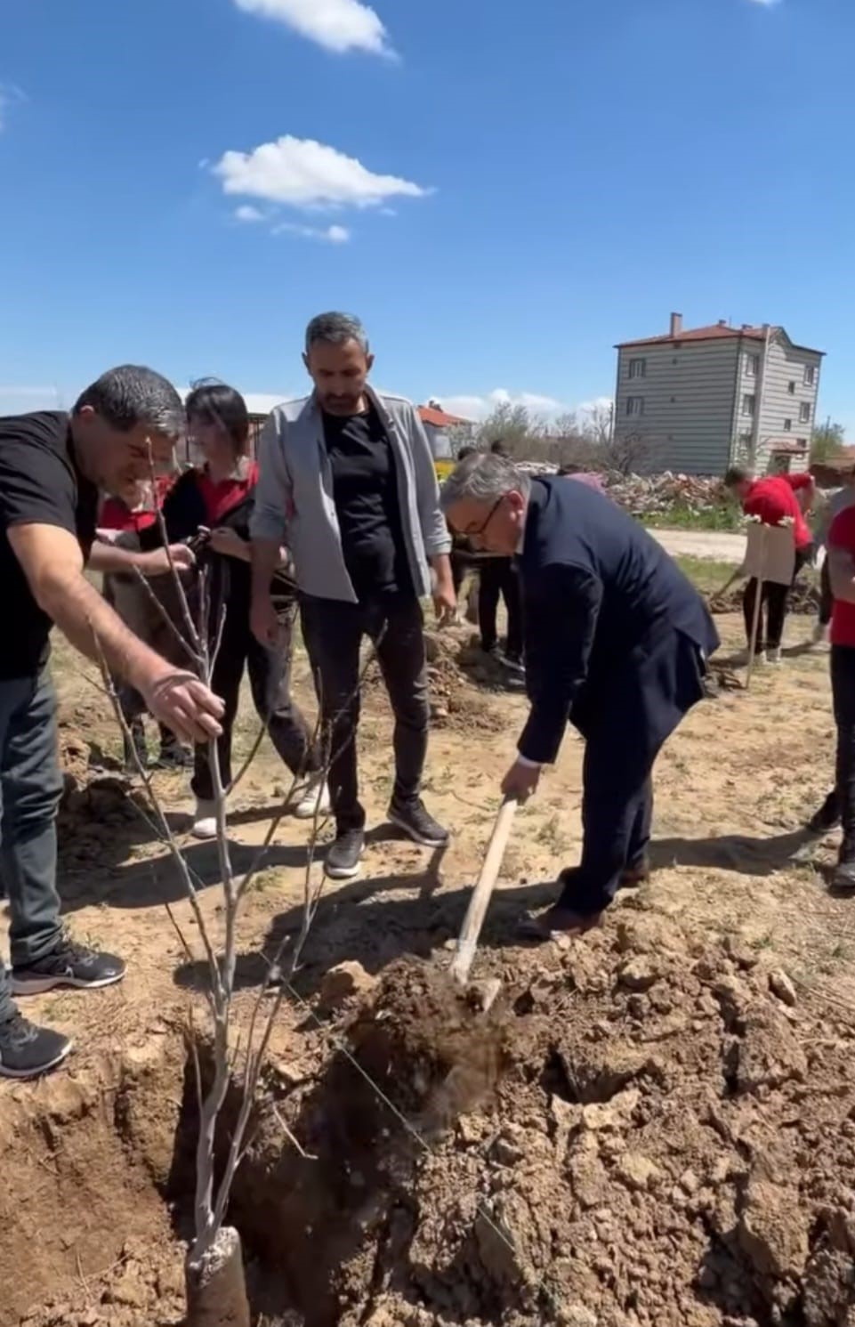 Şuhut’ta 100 Fidan "Yeşil Vatan" İçin Toprakla Buluştu