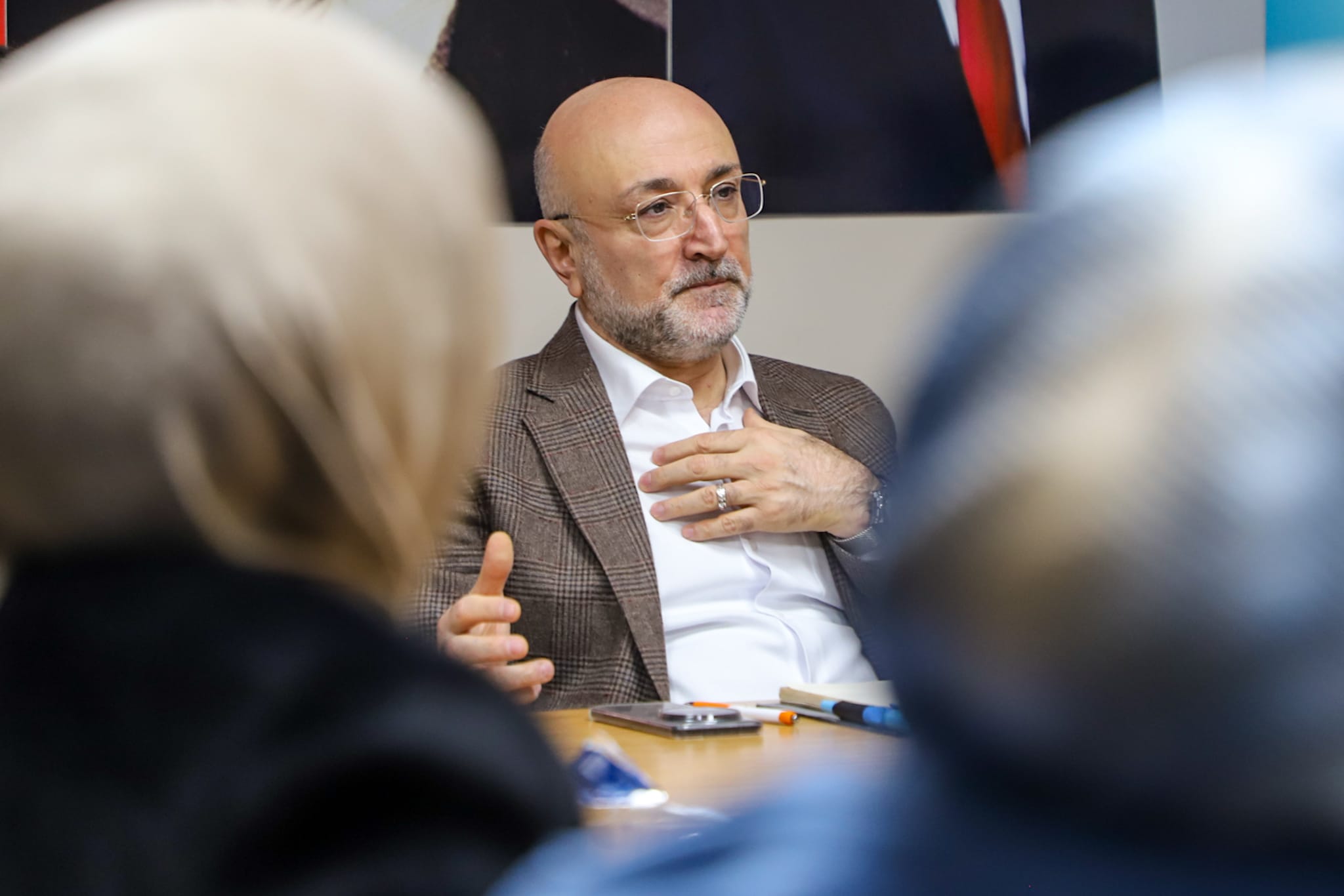 Başkan Şahin’den AK Teşkilata Net Mesaj "Kapı Kapı Gönül Kazanmaya Devam Edeceğiz!