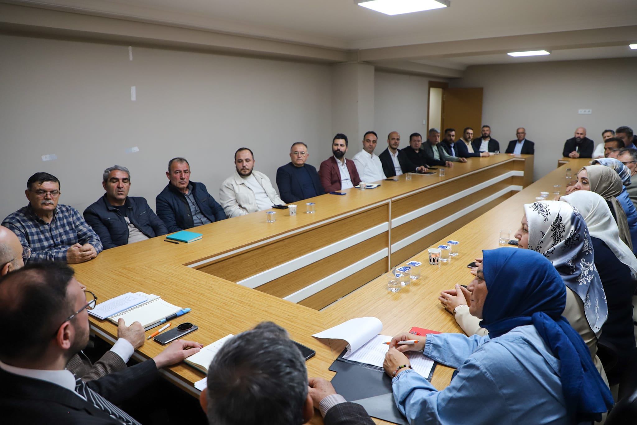 Başkan Şahin’den AK Teşkilata Net Mesaj "Kapı Kapı Gönül Kazanmaya Devam Edeceğiz!