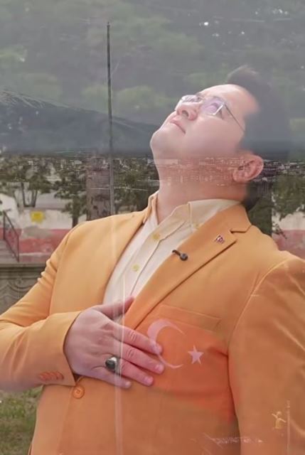 Bolvadin Semalarında Dev Türk Bayrağı Dalgalanıyor