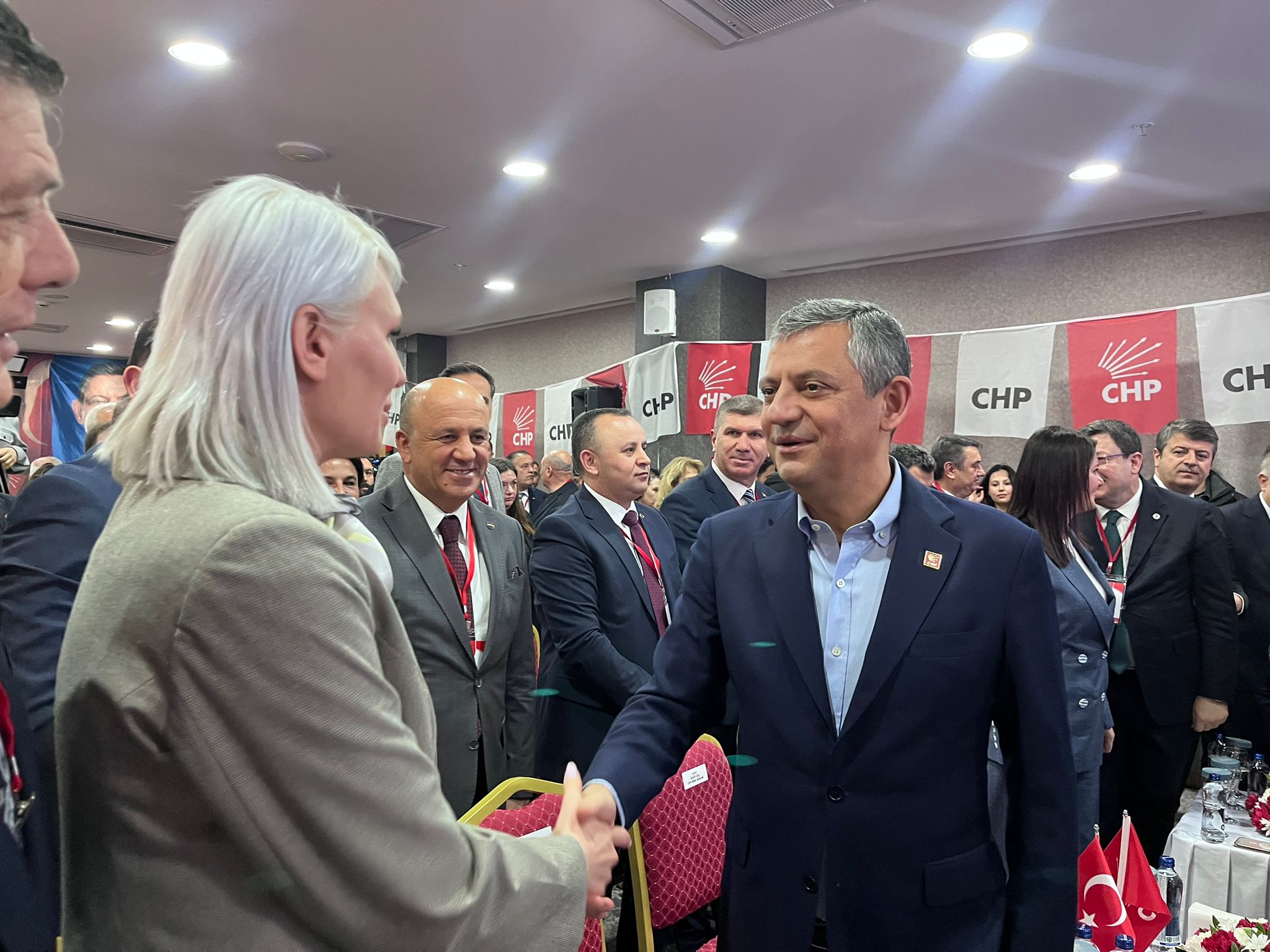 CHP Lideri Özel: “İftiraların Parasına Afyon Sucuğu Dağıtacağım”