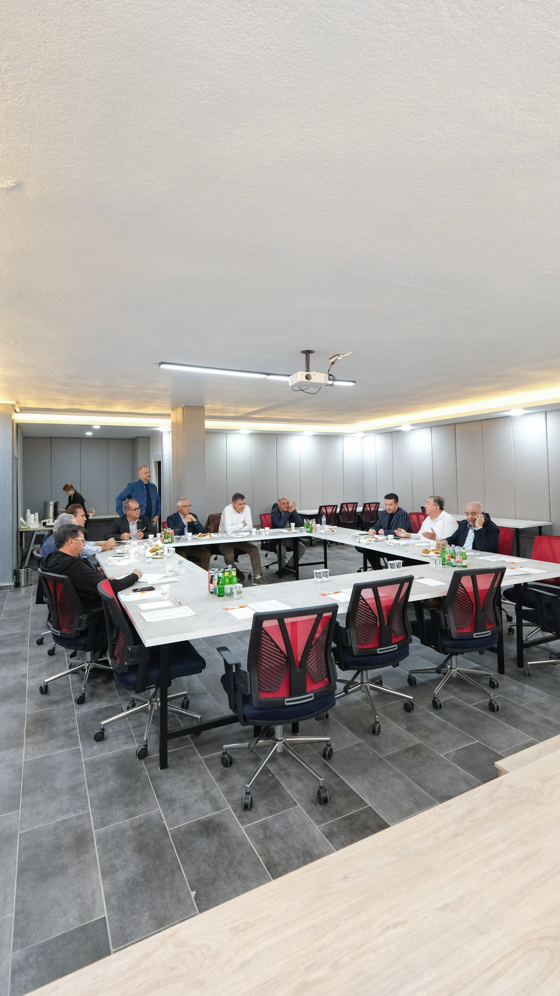 Antalya’da Afyon Rüzgârı: Akiller Grubu İlk Toplantısını Yaptı