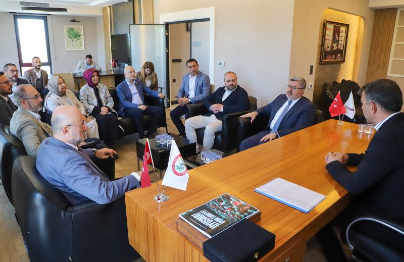 Eczacılar Odası’ndan Özkaya’ya Özel Teşekkür