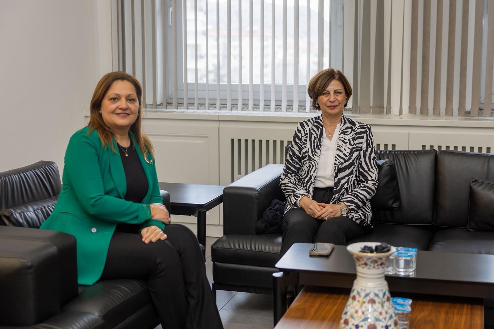 “Efsanelerle İpek” Sergisi Afyonkarahisar’da Açıldı