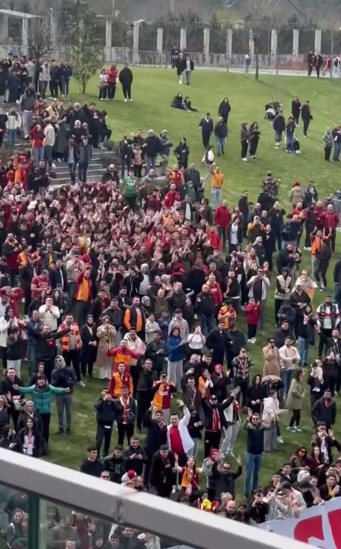 Florya’da Şampiyonluk Yemini! Taraftar ve Yönetim Tek Ses: “Yola Devam!”