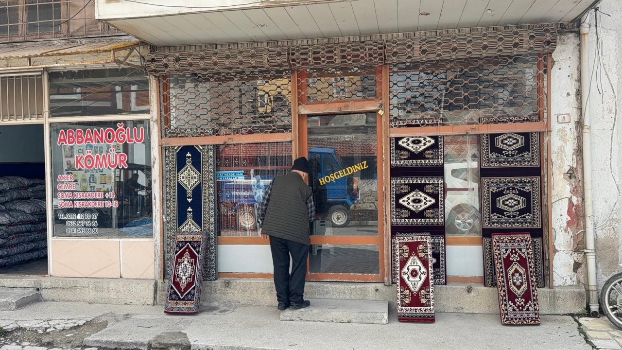 Hasır Yastıklar Zamana Yenik Düştü