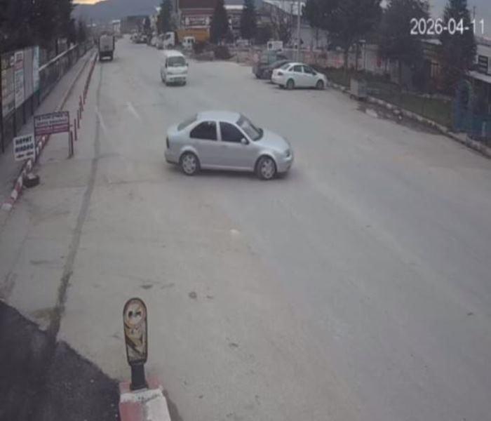 Hem Lastiğini Hem de Cüzdanını Yaktı!