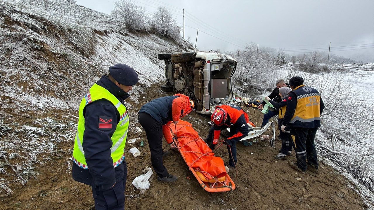Ambulans Uçuruma Yuvarlandı, 1 Kişi Hayatını Kaybetti!