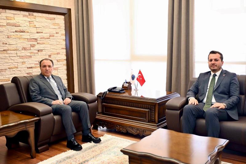 Karataş’tan AKÜ’ye Ziyaret