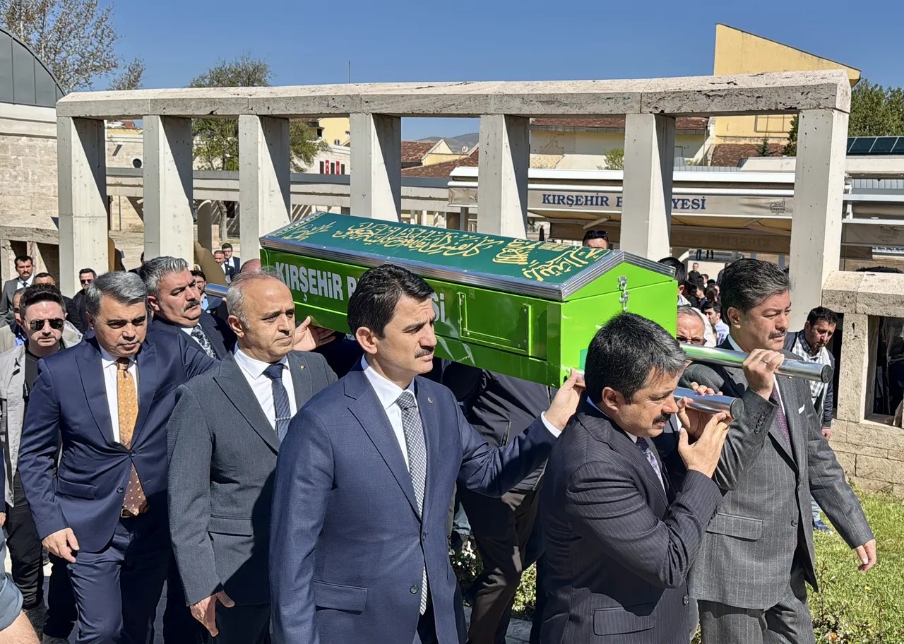 Kırşehir’de Acı Olay: Nefes Borusuna Çilek Kaçan 2,5 Yaşındaki Çocuk Hayatını Kaybetti