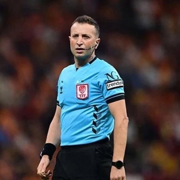 “Osimhen Sahada mı, Kenarda mı? Kritik Karar Maç Öncesine Kaldı!”