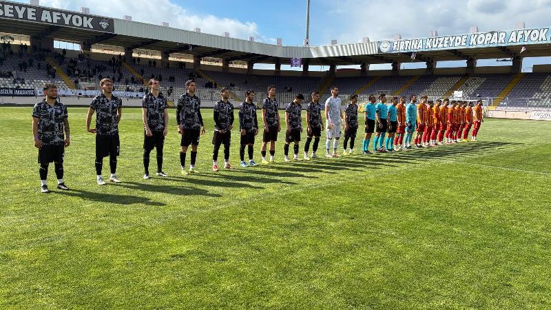 Pes Etmeyen Afyonspor’dan Hayat Öpücüğü!