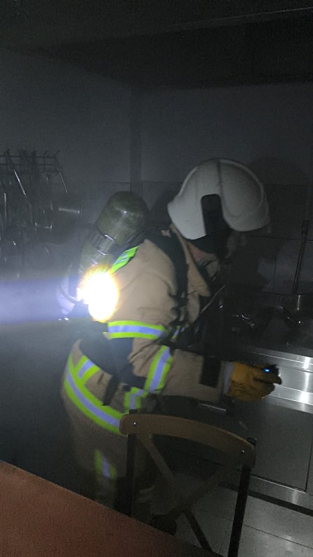 Restoran Ocağında Unutulan Yemek Korkuttu!