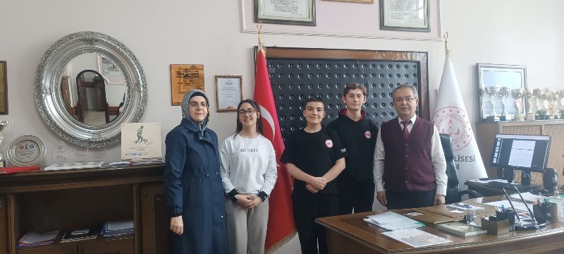 Tarihi Liseden Çifte Gurur: Afyon Lisesi Üç Alanda Zirvede!