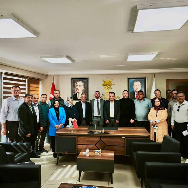 TÜRK-İŞ’ten AK Parti Merkez İlçe Yönetimine Nezaket Ziyareti