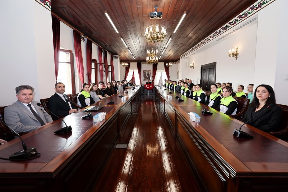 Türkiye Şampiyonu Gençler Vali Aktaş İle Buluştu