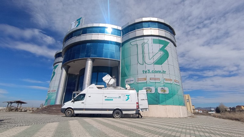 TV3 Programlı Yayına Geçti