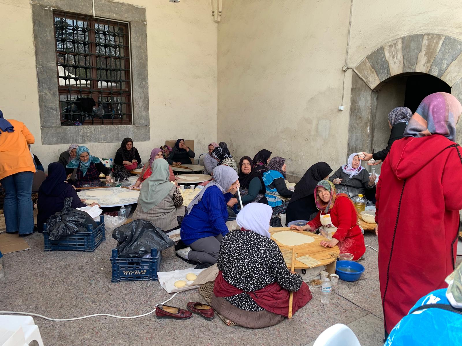 Afyonkarahisar'da “İki İnsan Bir Hayat” Hayır Çarşısı Açıldı