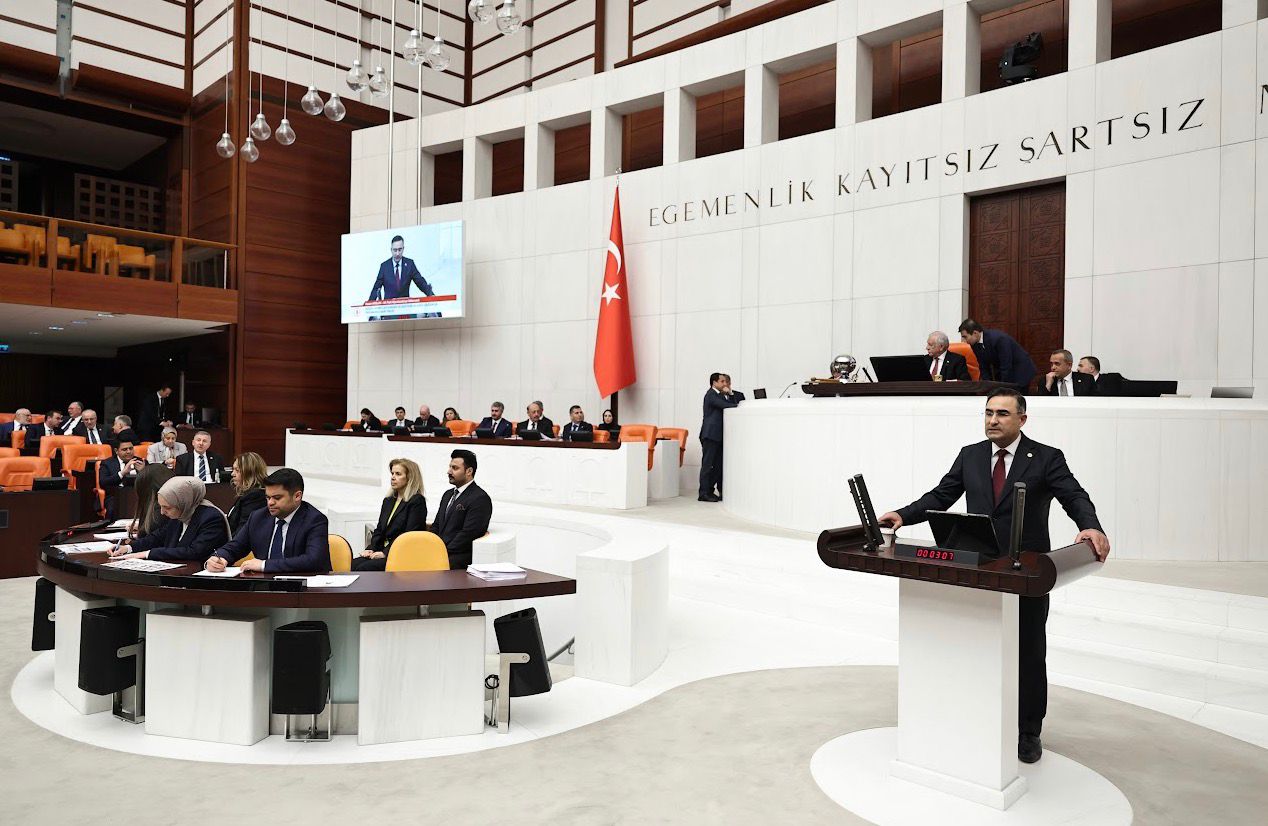 Çalışan Annelere 24 Hafta İzin ve Çocuklara Dijital Koruma Dönemi