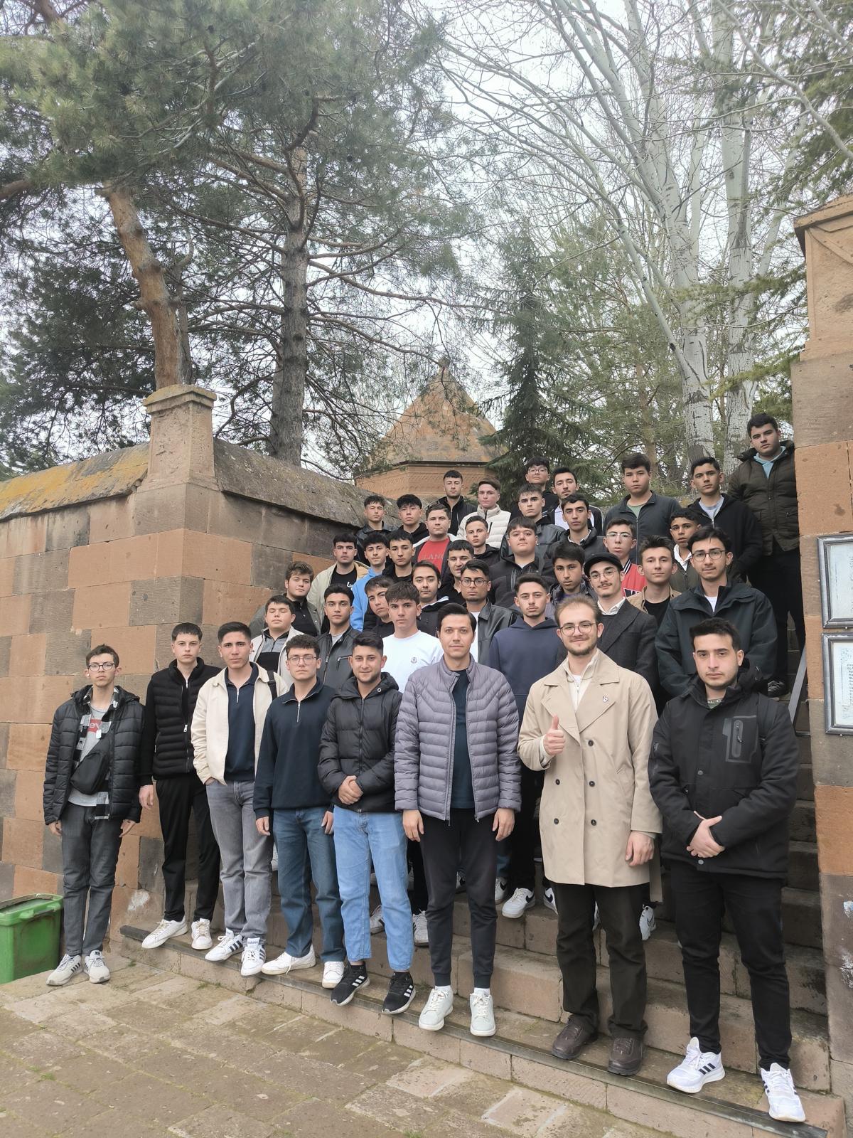 Sandıklı Gençlik Merkezi’nden Bitlis ve Ahlat’a Kültür Çıkarması