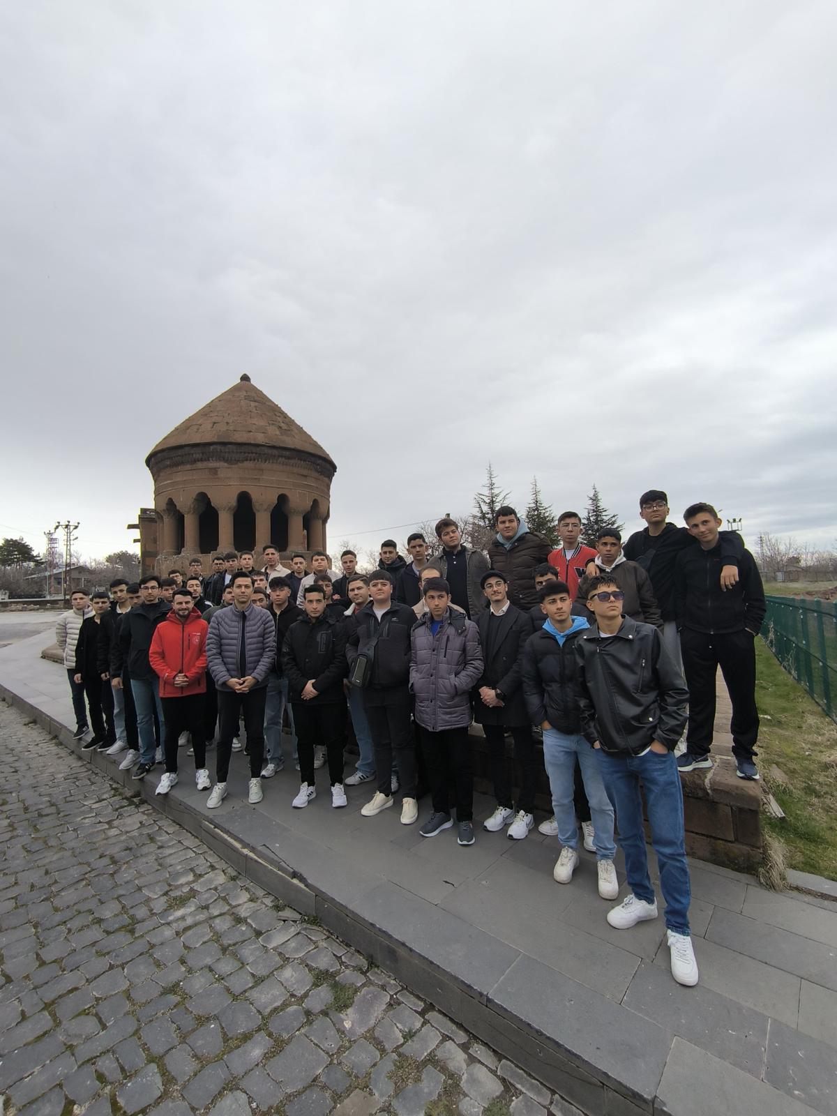 Sandıklı Gençlik Merkezi’nden Bitlis ve Ahlat’a Kültür Çıkarması