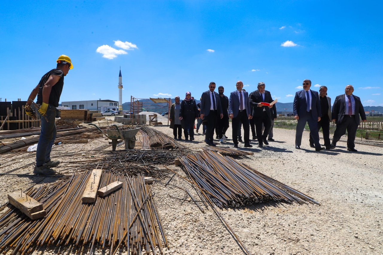 Afyonkarahisar'da 40 Milyon Liralık Okul Yatırımı: İnşaat Çalışmaları Yerinde İncelendi