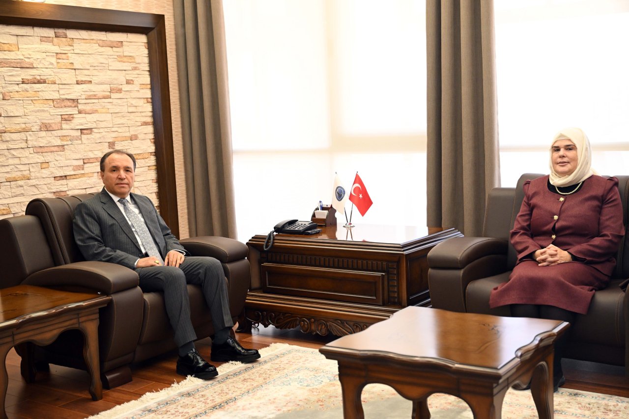 Kadınanalar Kültür Derneği’nden  Rektör Karakaş'a Ziyaret