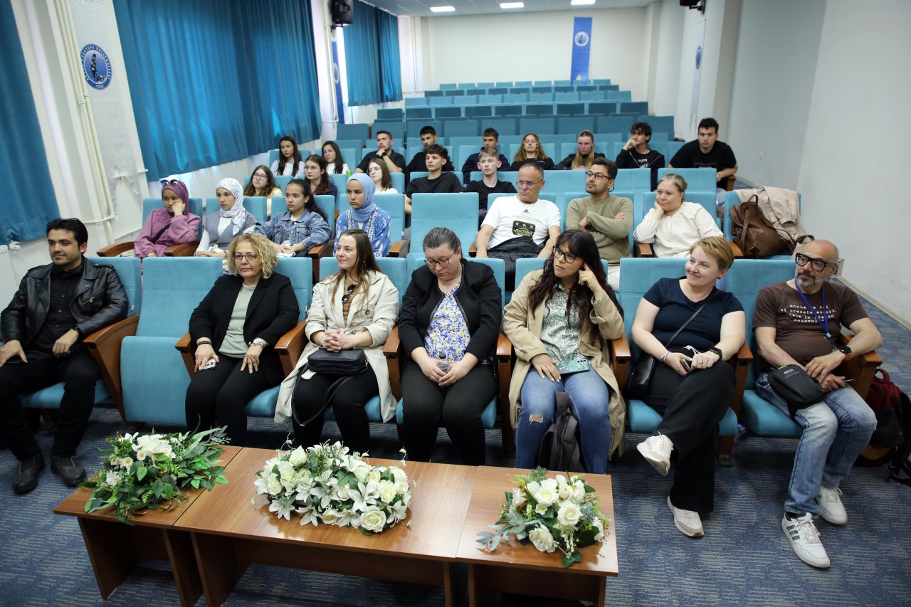 AKÜ, Uluslararası Öğrencilere Sürdürülebilirlik Çalışmalarını Tanıttı