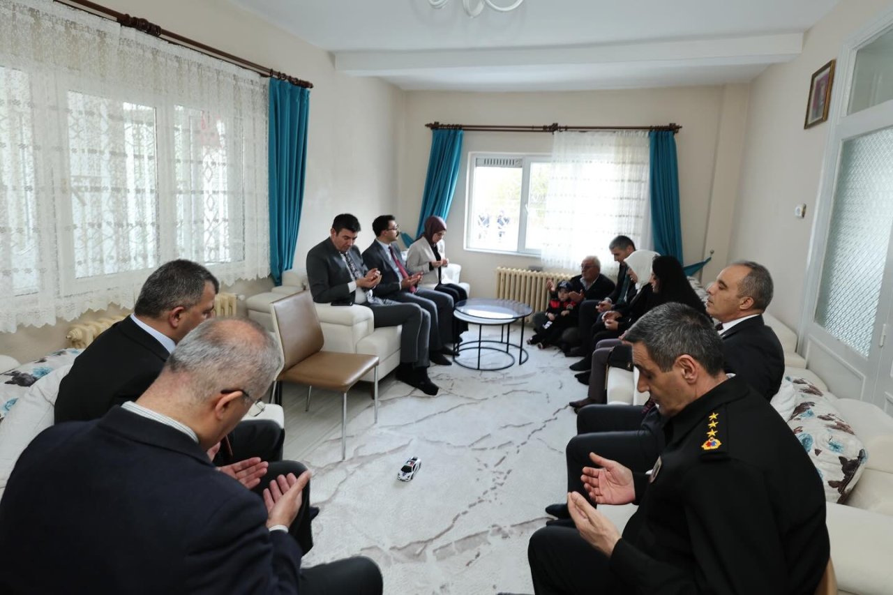 Vali Aktaş'tan Emirdağ'a Kapsamlı Ziyaret: Yatırım ve Hizmet Odaklı İnceleme
