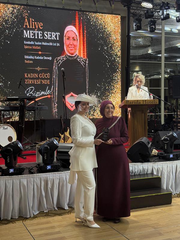 Afyonlu Aktivist Âliye Mete Sert’e Isparta’da Onur Ödülü
