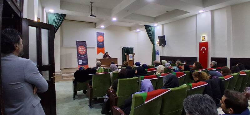 Kadın Perspektifiyle Anlamlı Söyleşi: KADEM’den “Sumud Filosu” Programı