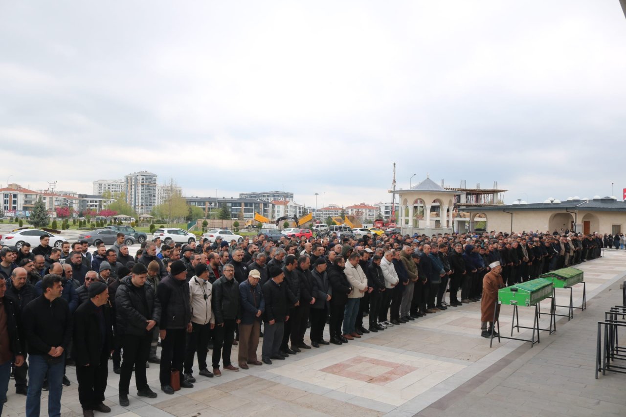 Tahir Yeter Son Yolculuğuna Gözyaşlarıyla Uğurlandı
