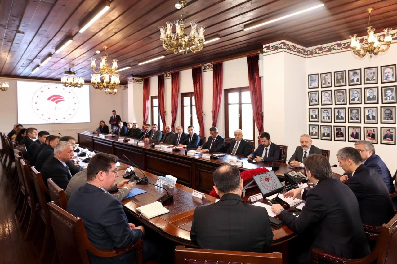 Bakan Yardımcısı Bağcı, Vali Aktaş’ı Ziyaret Etti