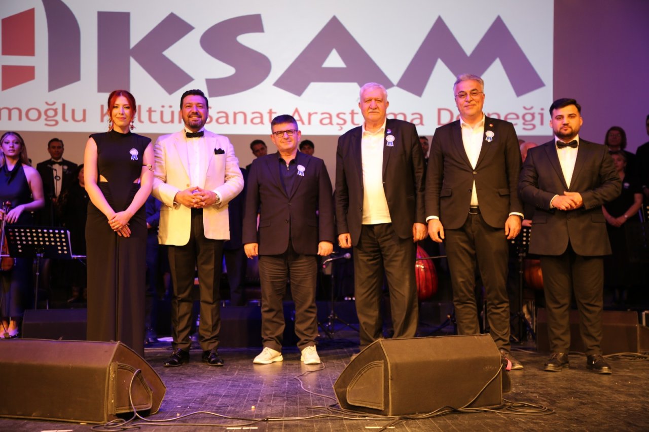 AKSAM’dan 15. Yılına Özel Unutulmayan Şarkılar Konseri