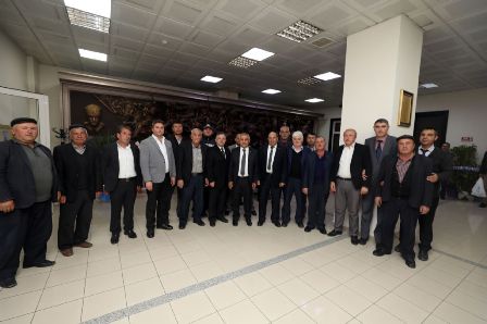 VATANDAŞLARDAN BAŞKAN ZEYBEK'E TEBRİK ZİYARETİ